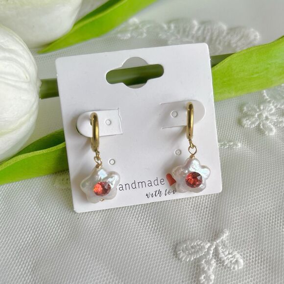 Handmade Foral Baroque Genuine Pearl Gold Plated Earrings Hoops Red Gemstone - Picture 1 of 4